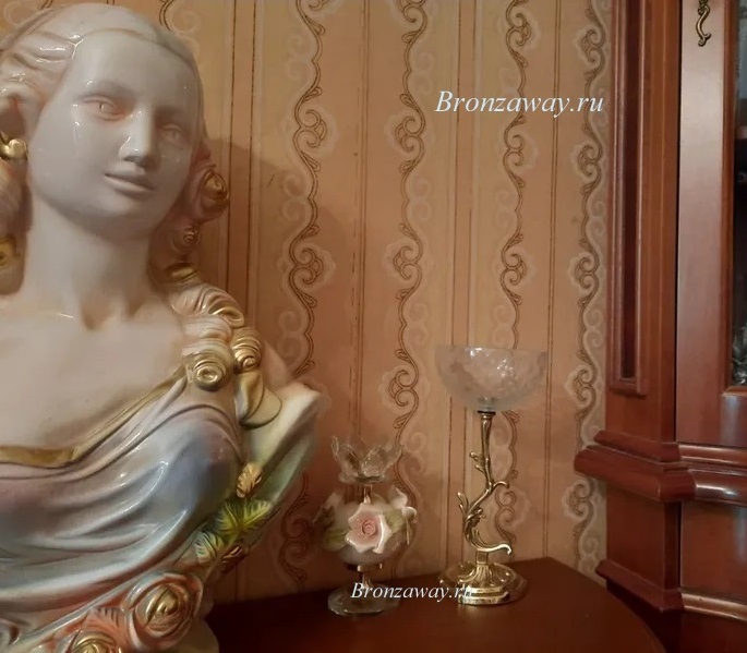 Вазочка ДЕЛЬФИЯ ваза, маленькая, купить, для конфет, стеклянная, на стол, фото, красивая, посуда, стекло, ручной работы, фруктовница, из стекла, металл, на ножке, небольшая, оригинальные